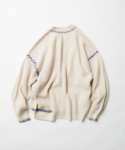 FREAK'S STORE(フリークスストア)の「限定展開 リラックスフィット ハンドステッチデザイン 畦編み ニット カーディガン(カーディガン/ボレロ・メンズ・チャコールグレー/ブラック/オフホワイト/ブラウン・MEDIUM/LARGE)」の7枚目の写真