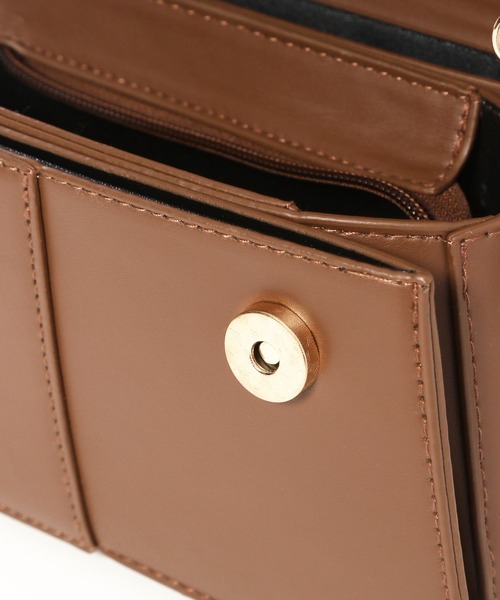 mysty woman（ミスティウーマン）の「ノーブルフラップBAG　608042（ショルダーバッグ・レディース・ブラック/ブラウン・FREE）」の17枚目の写真