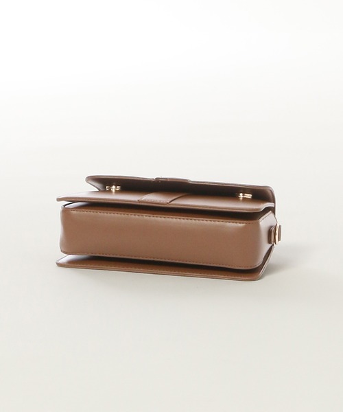 mysty woman（ミスティウーマン）の「ノーブルフラップBAG　608042（ショルダーバッグ・レディース・ブラック/ブラウン・FREE）」の7枚目の写真