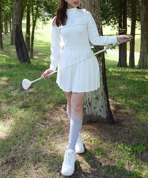 【RIENDA GOLF】バックリボンRNDロゴカットワンピース 秋服 冬服 RIENDA GOLF】バックリボンRNDロゴカットワンピース 秋服 冬服