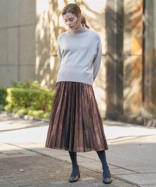 DRESSTERIOR(ドレステリア)の「ミドルゲージハイネックプルオーバー(ニット/セーター・レディース・ブラック/サンドベージュ/パープル/レッド系1・34/36/38)」の10枚目の写真