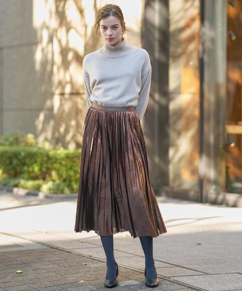 DRESSTERIOR(ドレステリア)の「ミドルゲージハイネックプルオーバー(ニット/セーター・レディース・ブラック/サンドベージュ/パープル/レッド系1・34/36/38)」の11枚目の写真