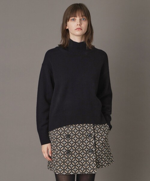 DRESSTERIOR(ドレステリア)の「ミドルゲージハイネックプルオーバー(ニット/セーター・レディース・ブラック/サンドベージュ/パープル/レッド系1・34/36/38)」の17枚目の写真