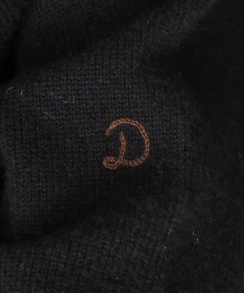DRESSTERIOR(ドレステリア)の「ミドルゲージハイネックプルオーバー(ニット/セーター・レディース・ブラック/サンドベージュ/パープル/レッド系1・34/36/38)」の6枚目の写真