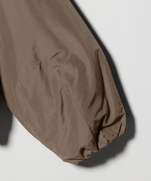 BEAUTY&YOUTH UNITED ARROWS(ビューティーアンドユースユナイテッドアローズ)の「ポリエステルブレンド ノーカラーバルーンジップブルゾン(ブルゾン・レディース・ブラック/オフホワイト/モカ・M/S)」の20枚目の写真