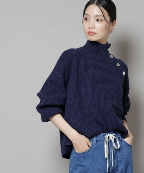 NANO universe（ナノユニバース）の「釦ディティールニットプルオーバー（ニット/セーター・レディース・グレー/ベージュ/ネイビー・FREE）」の19枚目の写真