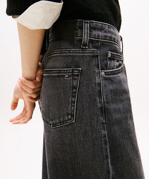 tommy jeans（トミー ジーンズ）の「ジーニーバルーンジーンズ（デニムパンツ・レディース・ブラック・25inch/26inch/27inch/24inch）」の3枚目の写真