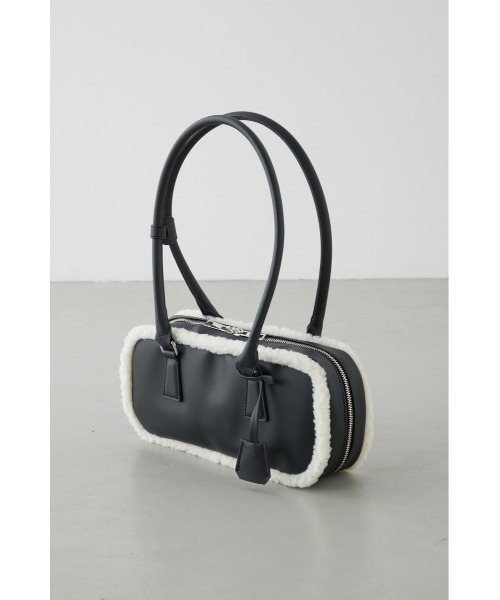 AZUL by moussy(アズールバイマウジー)の「フェイクムートンスクエアトートバッグ(ハンドバッグ・レディース・ブラック/キャメル・FREE)」の6枚目の写真