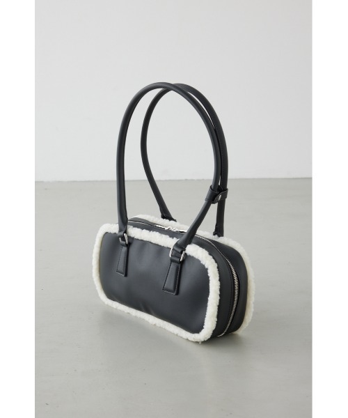 AZUL by moussy(アズールバイマウジー)の「フェイクムートンスクエアトートバッグ(ハンドバッグ・レディース・ブラック/キャメル・FREE)」の8枚目の写真