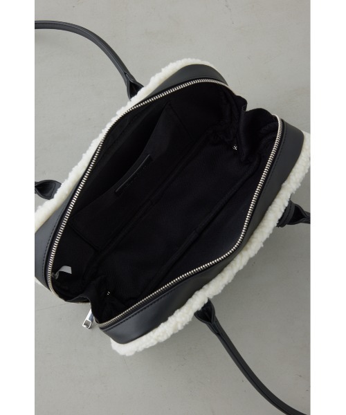 AZUL by moussy(アズールバイマウジー)の「フェイクムートンスクエアトートバッグ(ハンドバッグ・レディース・ブラック/キャメル・FREE)」の13枚目の写真