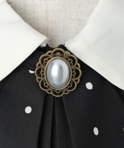 an another angelus（アンアナザーアンジェラス）の「ブローチ付きドットブラウス/fint フィント（シャツ/ブラウス・レディース・ブラック×ホワイト/ホワイト×ブラック・FREE）」の17枚目の写真