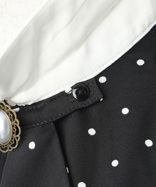 an another angelus（アンアナザーアンジェラス）の「ブローチ付きドットブラウス/fint フィント（シャツ/ブラウス・レディース・ブラック×ホワイト/ホワイト×ブラック・FREE）」の18枚目の写真