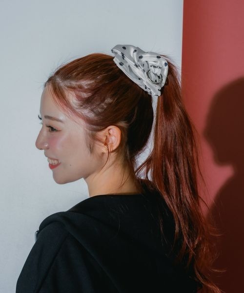 JEANASIS(ジーナシス)の「【marimo企画】CHARM BIG chouchou/595541(シュシュ・レディース・ホワイト系その他/ブラック/ホワイト・FREE)」の13枚目の写真