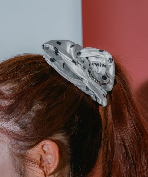 JEANASIS(ジーナシス)の「【marimo企画】CHARM BIG chouchou/595541(シュシュ・レディース・ホワイト系その他/ブラック/ホワイト・FREE)」の14枚目の写真