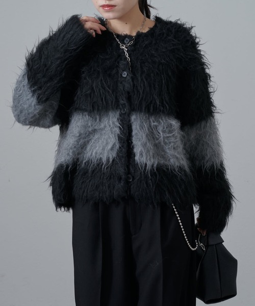 Lui's（ルイス）の「配色シャギーカーディガン（ニット/セーター・レディース・チャコールグレー/アイボリー/ブラック・FREE）」の7枚目の写真