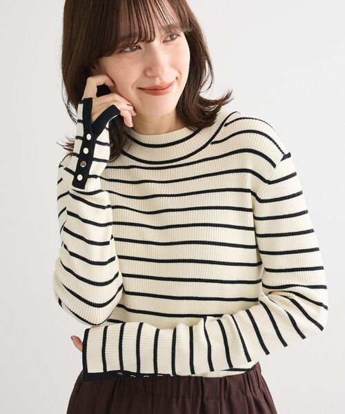 Green　Parks（グリーンパークス）の「袖口金釦リブニットプルオーバー（ニット/セーター・レディース・ボルドー/ダークネイビー/イエロー/ライトベージュ/杢グレー/その他7・FREE）」の7枚目の写真