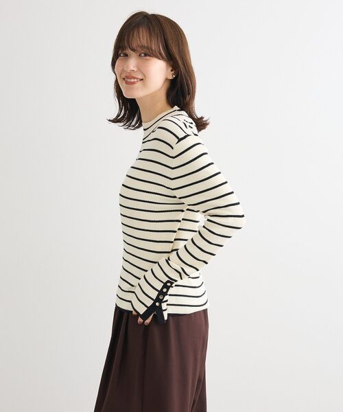 Green　Parks（グリーンパークス）の「袖口金釦リブニットプルオーバー（ニット/セーター・レディース・ボルドー/ダークネイビー/イエロー/ライトベージュ/杢グレー/その他7・FREE）」の15枚目の写真