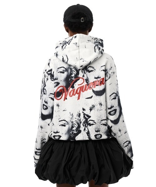 VAQUERA（バケラ）の「VAQUERA/ヴァケラ/MARILYN HOODIE KNIT