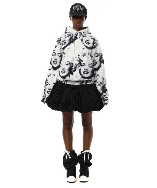 VAQUERA（バケラ）の「VAQUERA/ヴァケラ/MARILYN HOODIE KNIT