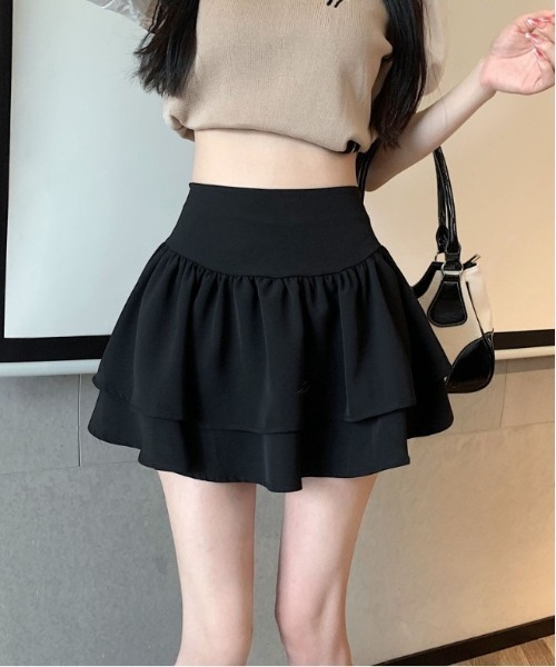 Vini（ヴィニ）の「ハイウエスト ティアード 2段 フリルミニスカート風（スカート・レディース・ホワイト/ブラック・MEDIUM）」の2枚目の写真