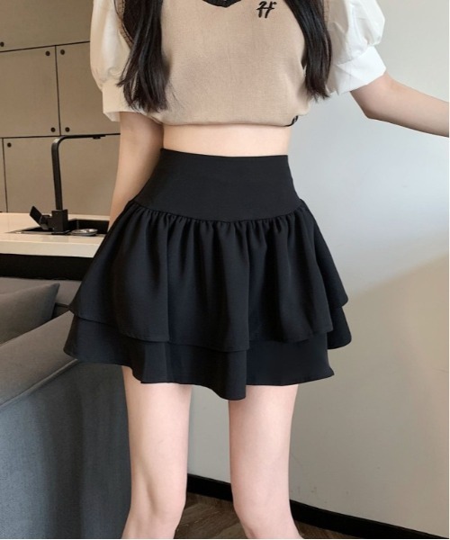 Vini（ヴィニ）の「ハイウエスト ティアード 2段 フリルミニスカート風（スカート・レディース・ホワイト/ブラック・MEDIUM）」の4枚目の写真