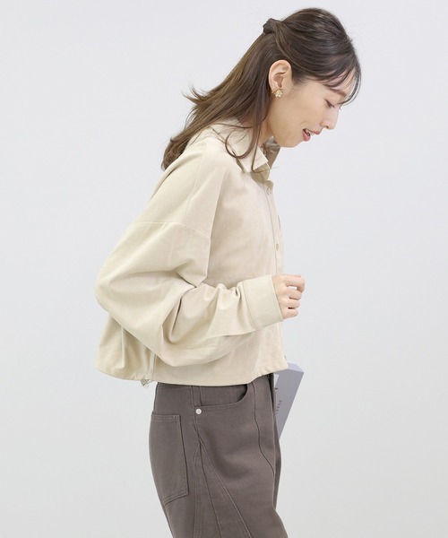 Aletta vita（アレッタビータ）の「フェイクスエード裾ドロストシャツ（シャツ/ブラウス・レディース・ライトベージュ/ブラウン・M）」の20枚目の写真