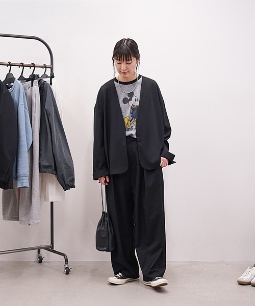 SOLAMONAT LARME(ソラモナラーム)の「ノーカラーワイドジャケット(ノーカラージャケット・レディース・ブラック/ベージュ/チャコール/グレー・40)」の7枚目の写真