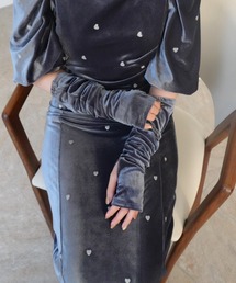 et.UNiVER（エトユニベール）の「velor arm warmers（アームカバー）」