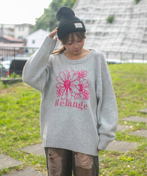 GORGE(ゴージ)の「《テープヤーン×ロゴ刺繍》レディース ニット プルオーバー 花柄モチーフ 秋冬(ニット/セーター・レディース・ネイビー/レッド/グレー/アイボリー・F)」の6枚目の写真