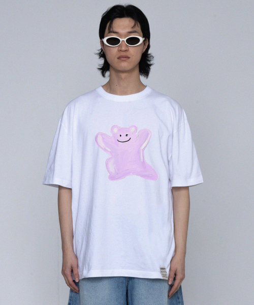 GRAVER（グレーバー）の「[ユニセックス]ピンクペインティングビッグベアスマイル半袖Tシャツ_ホワイト（Tシャツ/カットソー・レディース・ホワイト・SMALL/MEDIUM/LARGE/X-LARGE）」の4枚目の写真