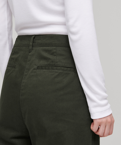 MUSINSA STANDARD WOMAN（ムシンサスタンダードウーマン）の「レディースワイドチノパンツ[カーキ]（その他パンツ・レディース・その他・30/24/25/26/27/28/29）」の6枚目の写真