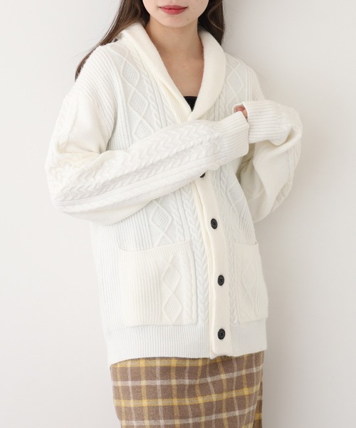 FUNALIVE（ファンアライブ）の「アランケーブル柄ショールニットカーディガン（カーディガン/ボレロ・メンズ・オフホワイト/グレー/ブラック/グレイッシュベージュ/バーガンディー/ネイビー・M/L/XL）」の22枚目の写真