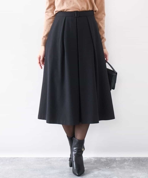 OFUON（オフオン）の「【2025AW】タックフレアースカート/洗える