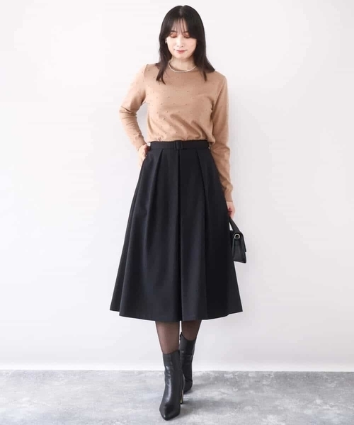 OFUON le MK（オフオンルエムケー）の「タックフレアースカート/洗える（スカート・レディース・ブラック/ライトブルー・36/38/40）」の5枚目の写真