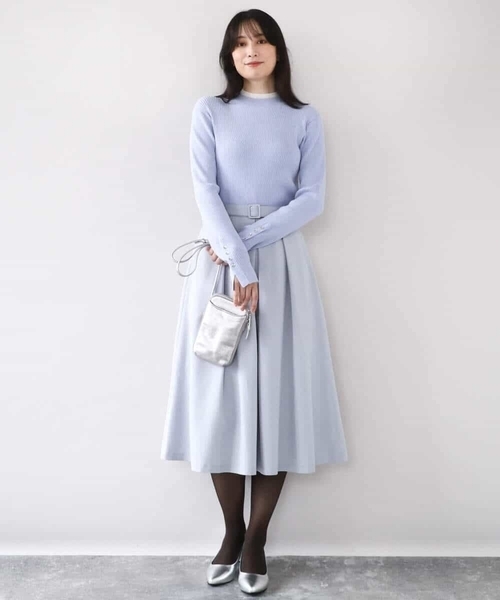 OFUON le MK（オフオンルエムケー）の「タックフレアースカート/洗える（スカート・レディース・ブラック/ライトブルー・36/38/40）」の6枚目の写真