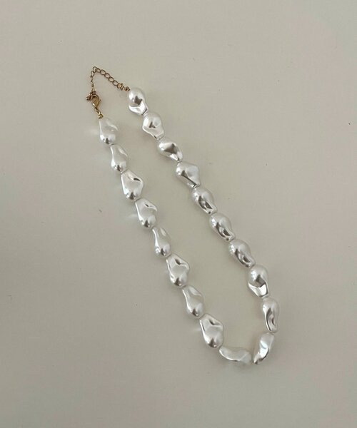 prose verse（プロズヴェール）の「バロックパールネックレス（ネックレス・レディース・オフホワイト・FREE）」の4枚目の写真