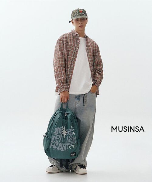 IUGAMAKARAS(イウガマカラス)の「Printed Hidden Pocket Backpack (Green)(バックパック/リュック・レディース・その他・FREE)」の6枚目の写真
