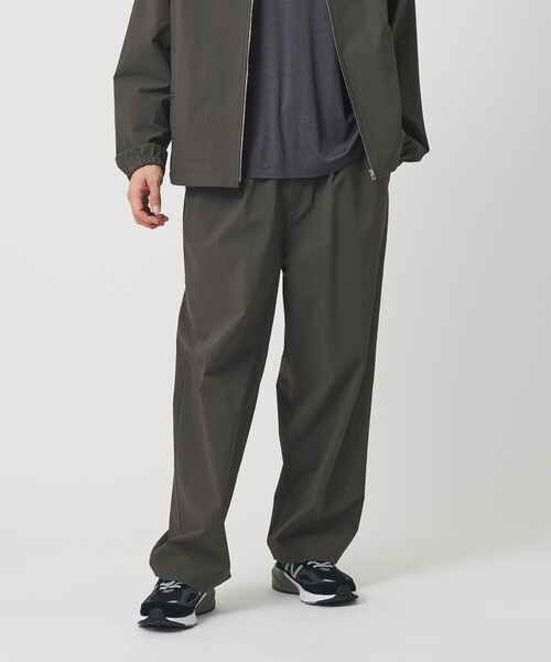 BEAUTY&YOUTH UNITED ARROWS(ビューティーアンドユースユナイテッドアローズ)の「360°MASTER バギー イージーパンツ NO.12 セットアップ対応 撥水 ストレッチ ウォッシャブル(その他パンツ・メンズ・ダークグレー/ベージュ/ブラック・S/M/L/XL)」の5枚目の写真