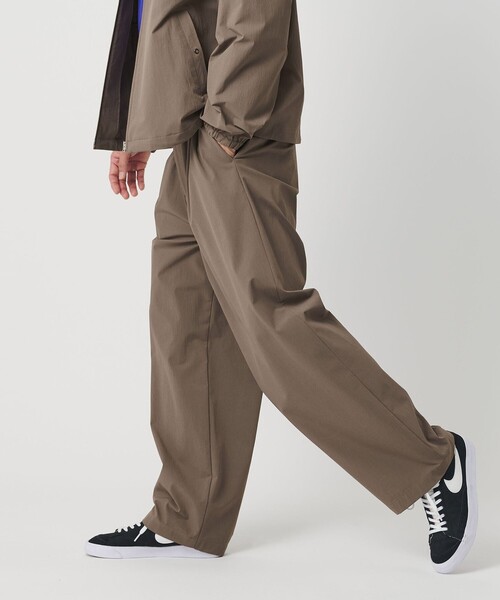 BEAUTY&YOUTH UNITED ARROWS(ビューティーアンドユースユナイテッドアローズ)の「360°MASTER バギー イージーパンツ NO.12 セットアップ対応 撥水 ストレッチ ウォッシャブル(その他パンツ・メンズ・ダークグレー/ベージュ/ブラック・S/M/L/XL)」の10枚目の写真