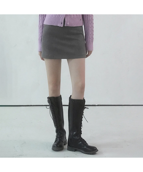 Vivacious（ビバシャス）の「H-line Suede Skirt - 4COL（スカート・レディース・パープル/グレー/カーキ/ブラック・SMALL/MEDIUM/LARGE）」の2枚目の写真