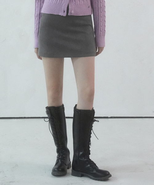 Vivacious（ビバシャス）の「H-line Suede Skirt - 4COL（スカート・レディース・パープル/グレー/カーキ/ブラック・SMALL/MEDIUM/LARGE）」の5枚目の写真