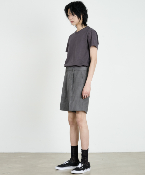 DUSTYWHITE(ダスティーホワイト)の「グレー ピンストライプ ショートパンツ(その他パンツ・メンズ・その他・SMALL/MEDIUM/LARGE)」の5枚目の写真