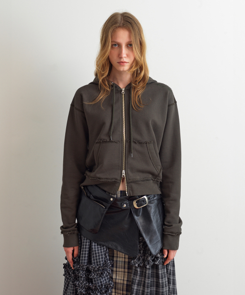 AOPT(アオプト)の「RAW CUT HOODIE ZIP-UP - DARK KHAKI(パーカー・レディース・その他・SMALL/MEDIUM)」の1枚目の写真