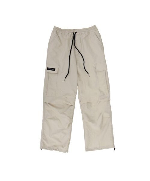 BETMASS(ベットマス)の「Nylon cargo pants (sand beige)(スウェットパンツ・メンズ・その他・LARGE/MEDIUM/X-LARGE)」の1枚目の写真