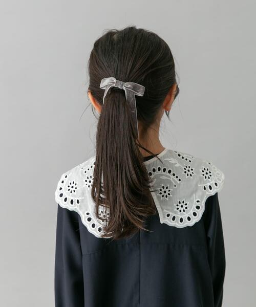 URBAN RESEARCH DOORS（アーバンリサーチドアーズ）の「ベロアリボンヘアゴム(KIDS)（その他・キッズ・ダークグレー/ブラック・ONE）」の2枚目の写真