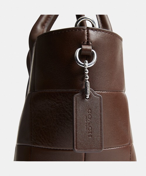 Coachtopia(コーチトピア)の「オルター/エゴ スモール トート バッグ・スクラップ レザー(トートバッグ・レディース・ブラウン系その他/レッド系その他/ブラック系その他・ONE)」の19枚目の写真