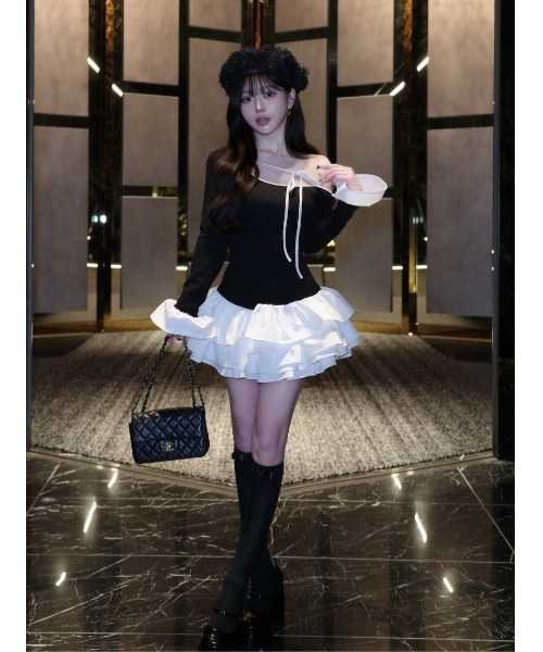 Darich(ダーリッチ)の「デザインネックリボンミニワンピース(ワンピース・レディース・グレー/ブラック/ベージュ・FREE)」の10枚目の写真