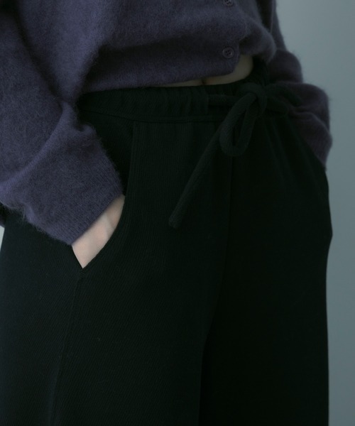 SERENO(セレーノ)の「ワイドイージーコーデュロイパンツ(その他パンツ・レディース・ダークグレー/ネイビー・M/S/L)」の5枚目の写真