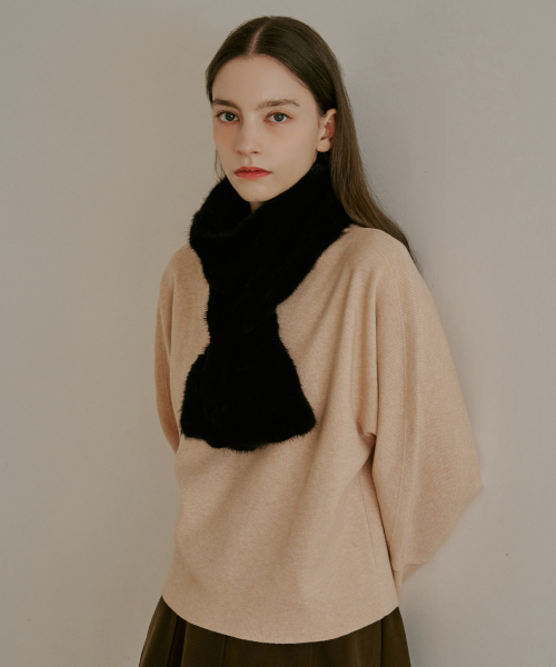 SOUP（スープ）の「リアルミンクマフラー(SBXAMU1)（バンダナ/スカーフ・レディース・ブラック・FREE）」の2枚目の写真