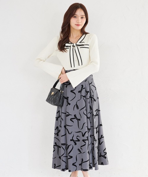 tocco closet(トッコ クローゼット)の「バックレースアップフロッキーリボンスカート(スカート・レディース・グレー/ベージュ・M)」の7枚目の写真
